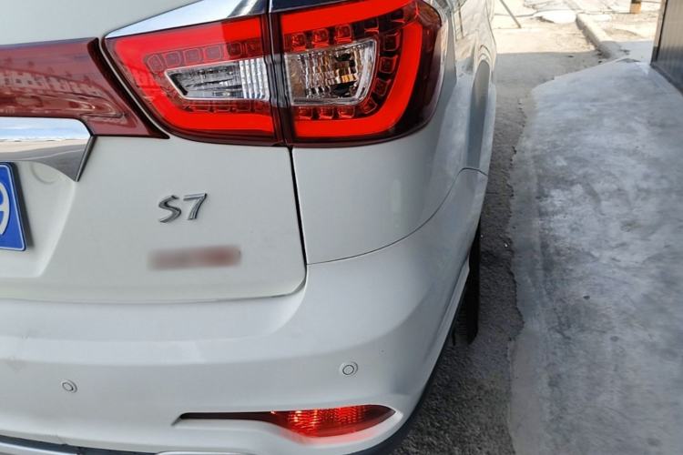 Used BYD S7 2016 2.0T Automatic Prestige Plus Right Rear Taillight