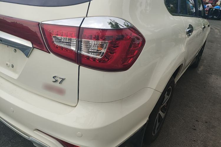 Used BYD S7 2016 2.0T Automatic Prestige Plus Right Rear Taillight