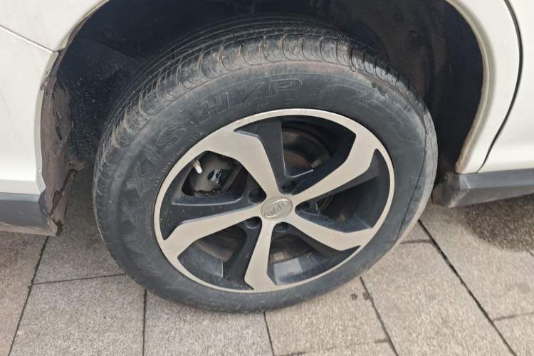 Used BYD S7 2016 2.0T Automatic Prestige Plus Right Rear Wheel Hub