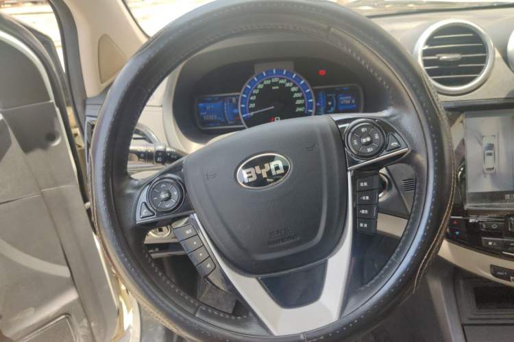 Used BYD S7 2016 1.5T Manual Luxury Edition Steering Wheel