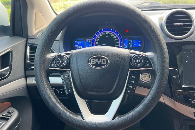 Used BYD S7 2016 1.5T Manual Luxury Edition Steering Wheel