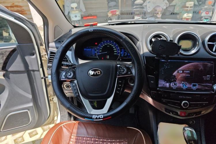 Used BYD S7 2016 2.0T Automatic Prestige Plus Steering Wheel