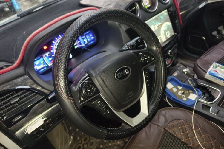 Used BYD S7 2016 2.0T Automatic Prestige Plus Steering Wheel