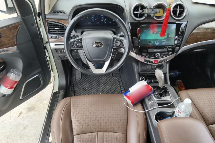 Used BYD S7 2016 2.0T Automatic Flagship Plus Steering Wheel