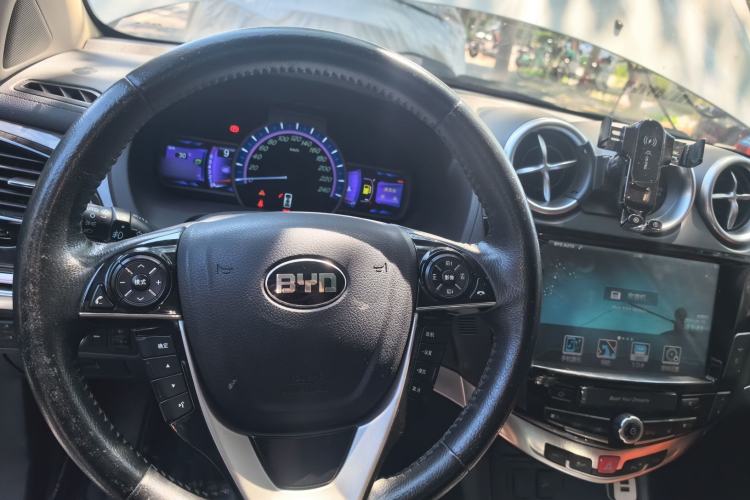 Used BYD S7 2016 2.0T Automatic Prestige Plus Steering Wheel
