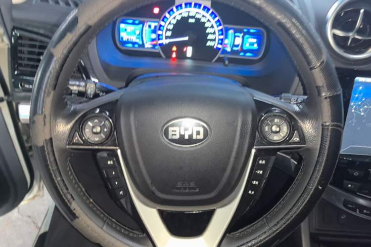 Used BYD S7 2016 2.0T Automatic Prestige Plus Steering Wheel