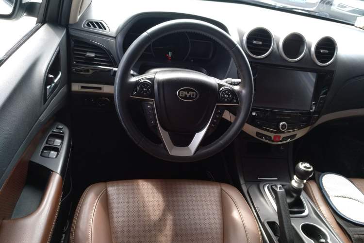 Used BYD S7 2016 1.5T Manual Luxury Edition Steering Wheel