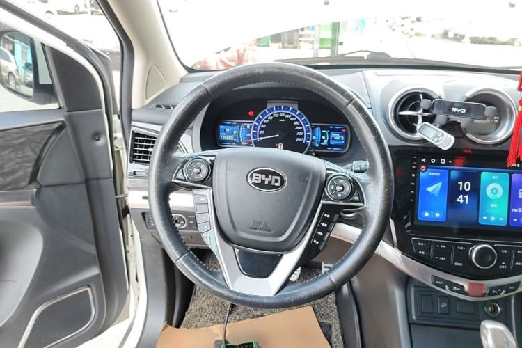 Used BYD S7 2016 2.0T Automatic Prestige Plus Steering Wheel