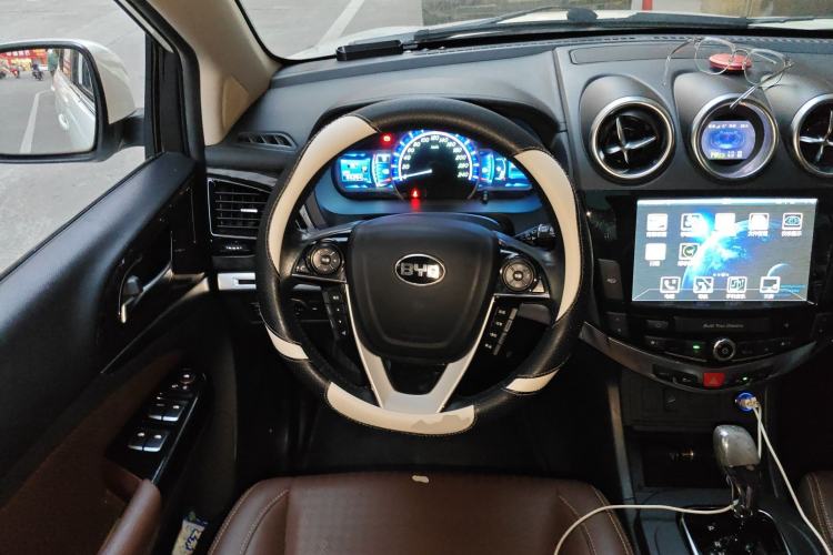 Used BYD S7 2016 2.0T Automatic Prestige Plus Steering Wheel