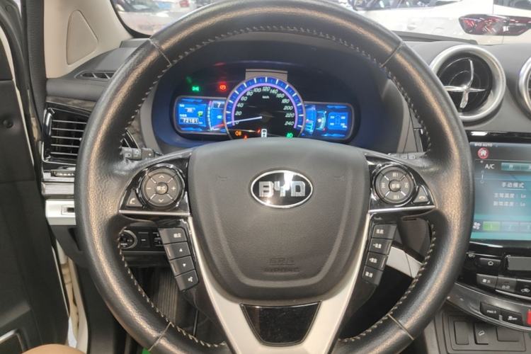 Used BYD S7 2016 2.0T Automatic Prestige Plus Steering Wheel