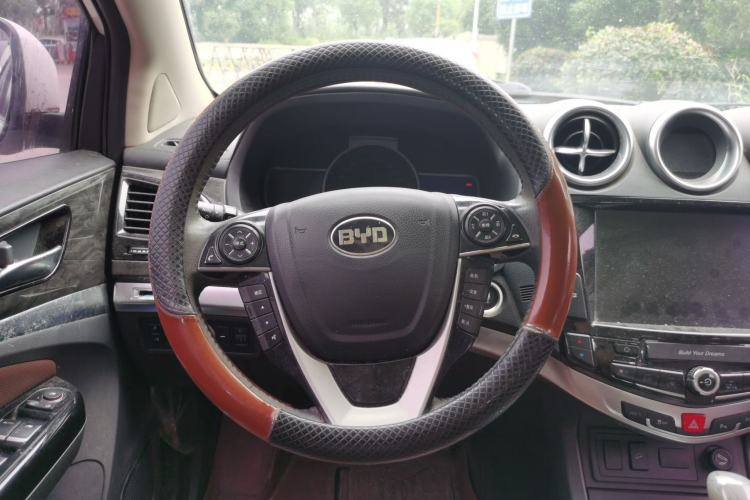 Used BYD S7 2016 2.0T Automatic Prestige Plus Steering Wheel