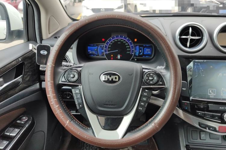 Used BYD S7 2016 2.0T Automatic Prestige Plus Steering Wheel