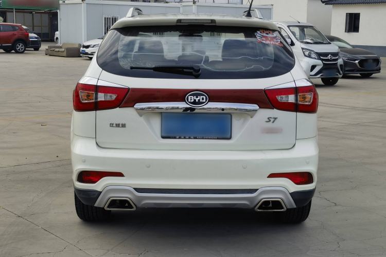 Used BYD S7 2016 2.0T Automatic Prestige Plus Trunk