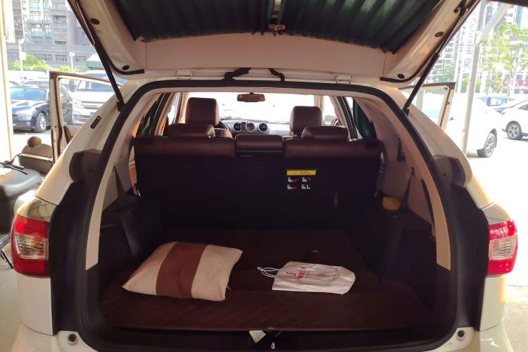 Used BYD S7 2016 1.5T Manual Luxury Edition Trunk