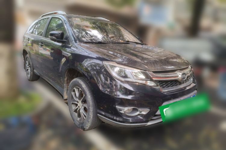 Used BYD S7 2017 1.5T Manual Luxury Model Front Right 45 Deg