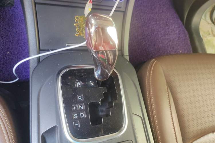 Used BYD S7 2017 2.0T Automatic Prestige Edition Gear Lever