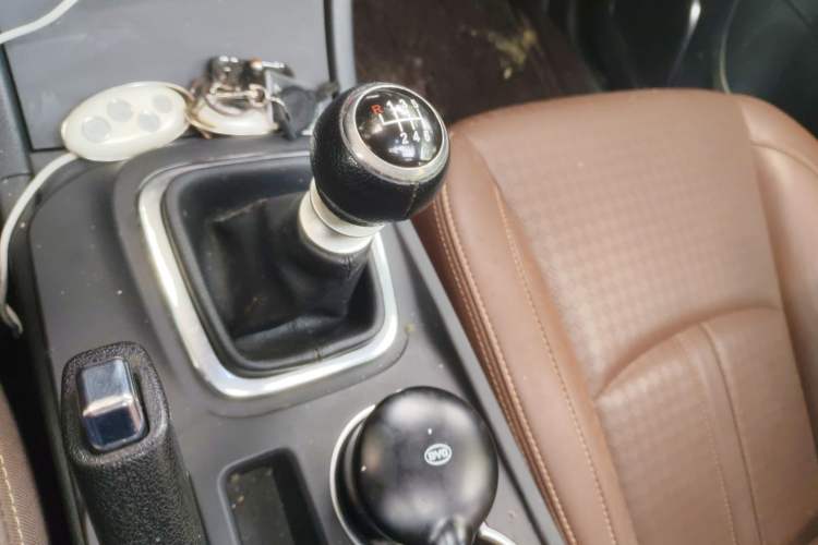 Used BYD S7 2017 1.5T Manual Luxury Model Gear Lever