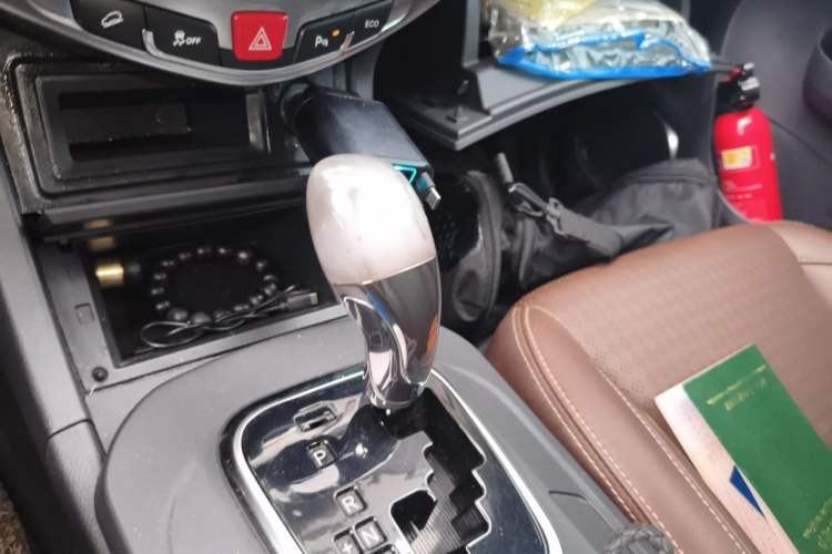 Used BYD S7 2017 2.0T Automatic Prestige Edition Gear Lever