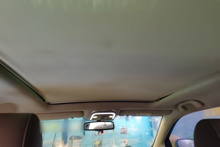 Used BYD S7 2017 2.0T Automatic Prestige Edition Headliner