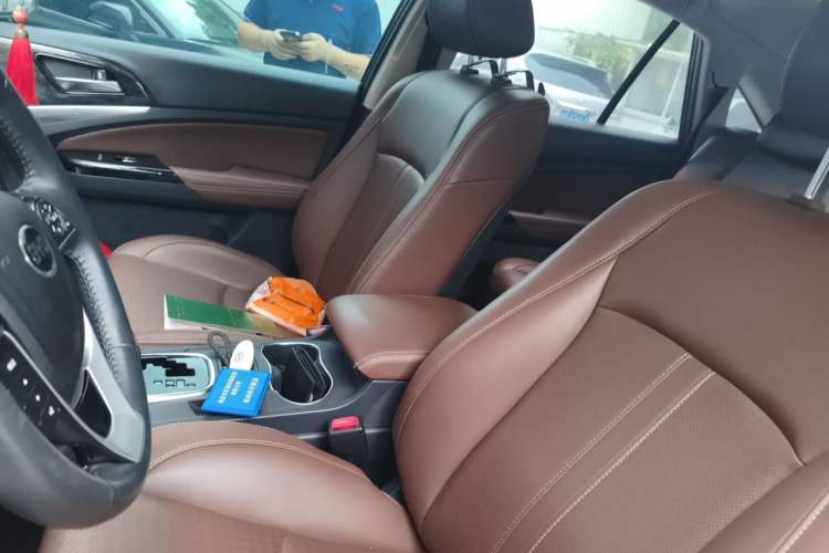 Used BYD S7 2017 2.0T Automatic Prestige Edition Left Front Seat