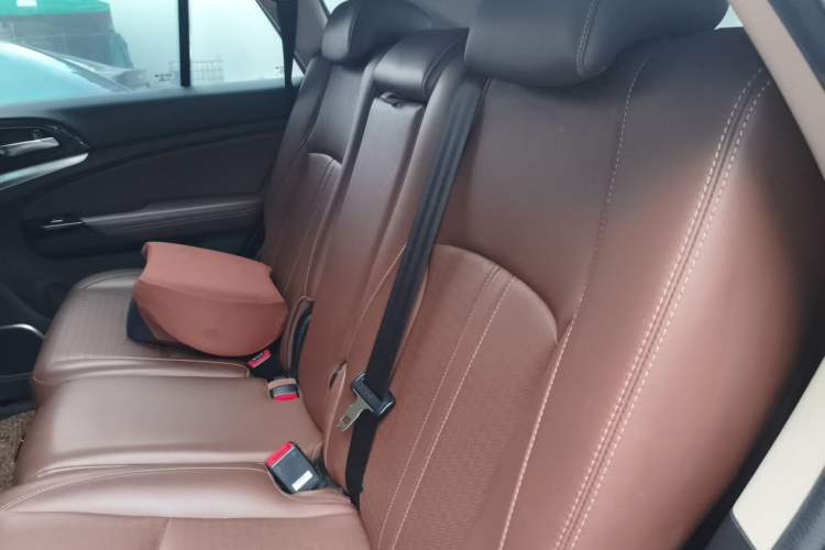 Used BYD S7 2017 2.0T Automatic Prestige Edition Left Rear Seat
