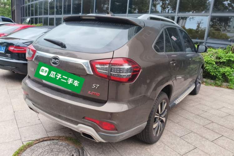 Used BYD S7 2017 2.0T Automatic Prestige Edition Rear Right 45 Deg