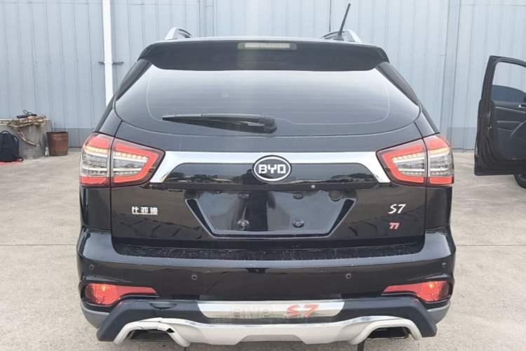 Used BYD S7 2017 1.5T Manual Luxury Model Rear