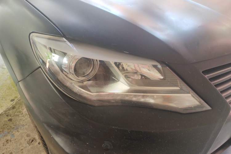 Used BYD S7 2017 2.0T Automatic Prestige Edition Right Front Headlight