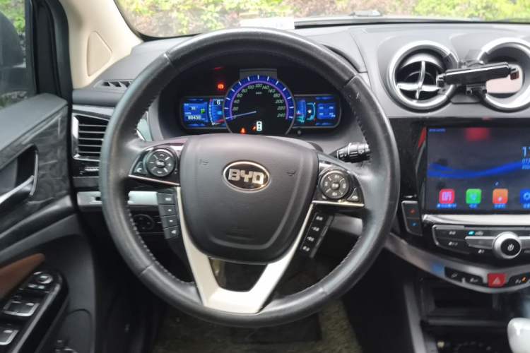 Used BYD S7 2017 2.0T Automatic Prestige Edition Steering Wheel