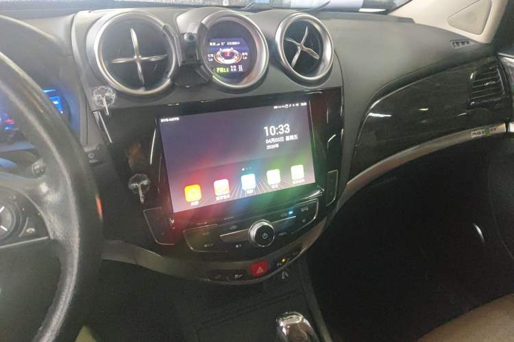 Used BYD S7 2017 2.0T Automatic Prestige Edition Audio And AC Panel