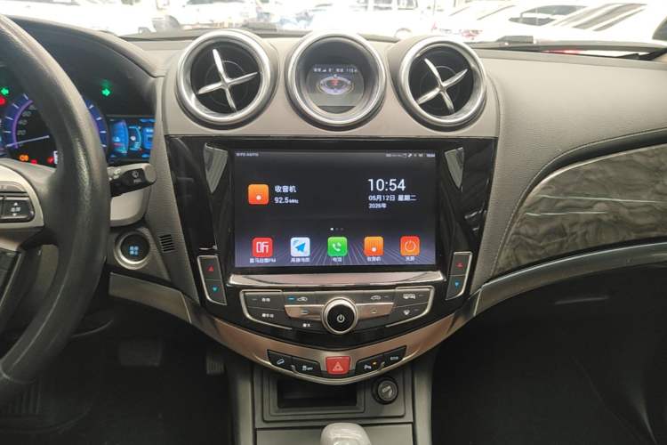 Used BYD S7 2017 2.0T Automatic Luxury Model Audio And AC Panel