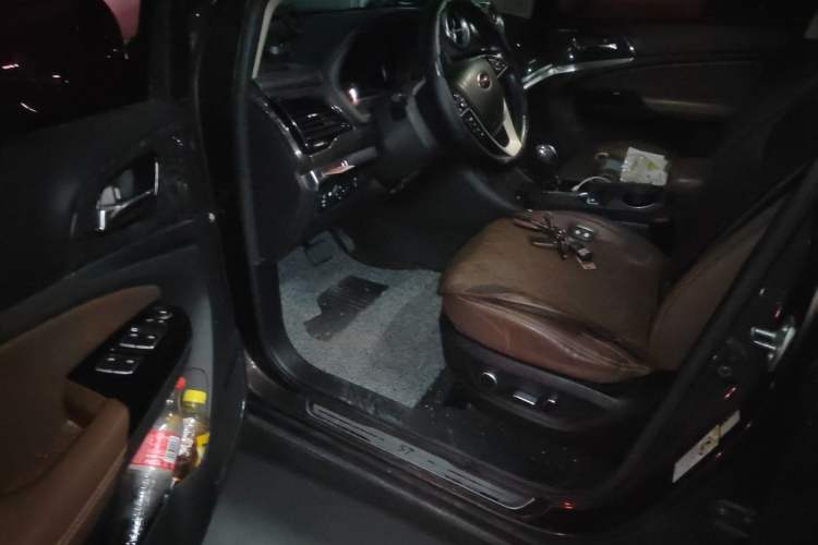 Used BYD S7 2017 2.0T Automatic Prestige Edition Driver Seat