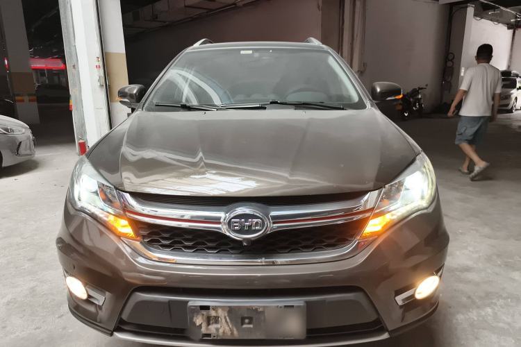 Used BYD S7 2017 2.0T Automatic Luxury Model Exterior 1