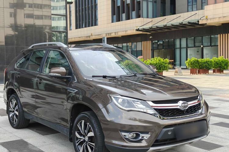 Used BYD S7 2017 2.0T Automatic Prestige Edition Exterior 3