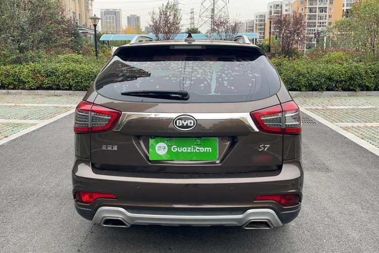 Used BYD S7 2017 2.0T Automatic Prestige Edition Exterior 4