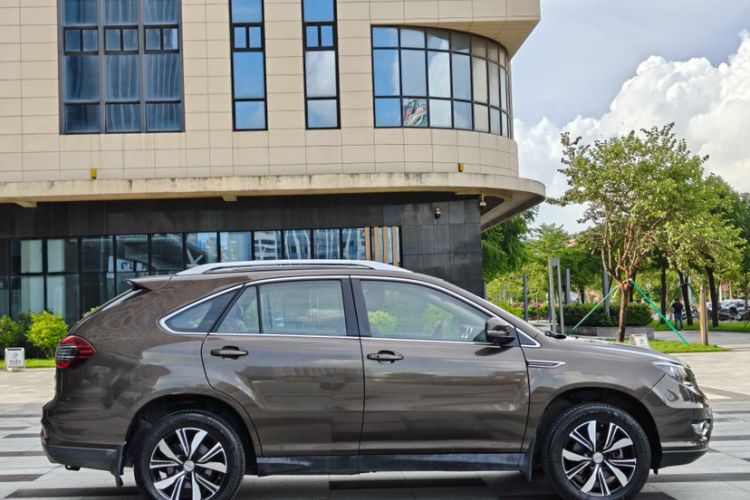 Used BYD S7 2017 2.0T Automatic Prestige Edition Exterior 4