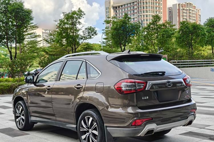 Used BYD S7 2017 2.0T Automatic Prestige Edition Exterior 5