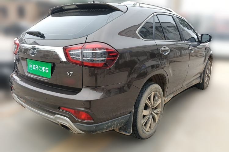 Used BYD S7 2017 2.0T Automatic Prestige Edition Exterior 5