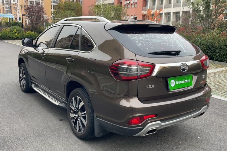 Used BYD S7 2017 2.0T Automatic Prestige Edition Exterior 6