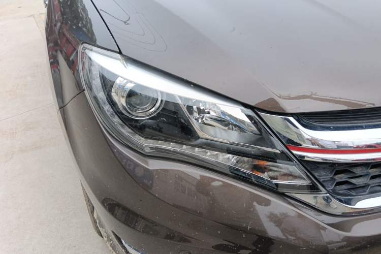 Used BYD S7 2017 2.0T Automatic Prestige Edition Exterior 6