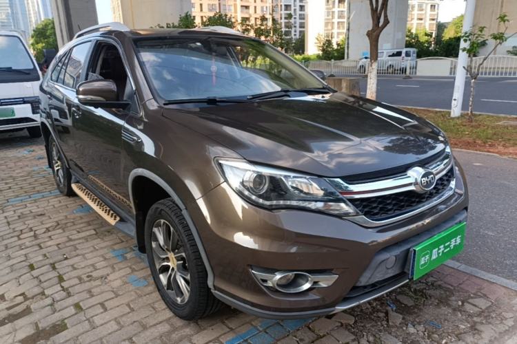 Used BYD S7 2017 1.5T Manual Luxury Model Front Right 45 Deg