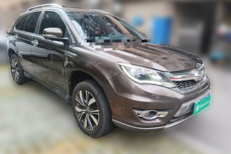 Used BYD S7 2017 2.0T Automatic Prestige Edition Front Right 45 Deg