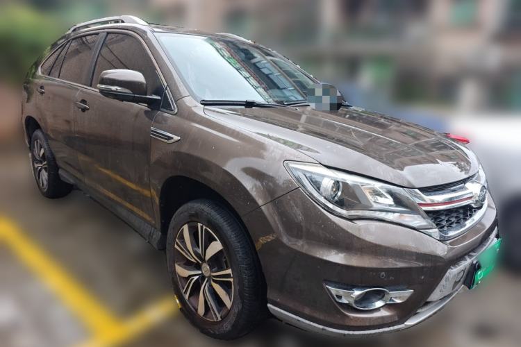 Used BYD S7 2017 2.0T Automatic Prestige Edition Front Right 45 Deg