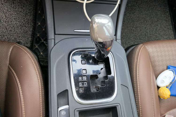 Used BYD S7 2017 2.0T Automatic Prestige Edition Gear Lever