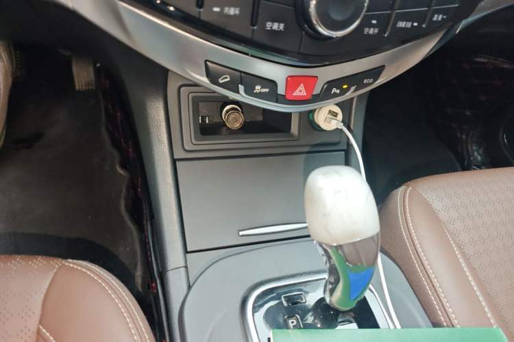 Used BYD S7 2017 2.0T Automatic Prestige Edition Gear Lever
