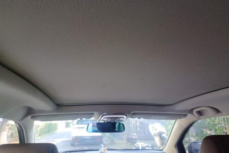 Used BYD S7 2017 2.0T Automatic Prestige Edition Headliner