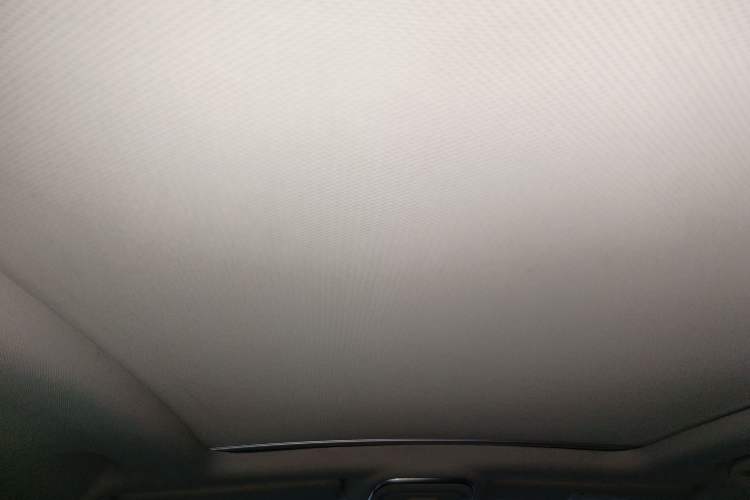 Used BYD S7 2017 2.0T Automatic Prestige Edition Headliner