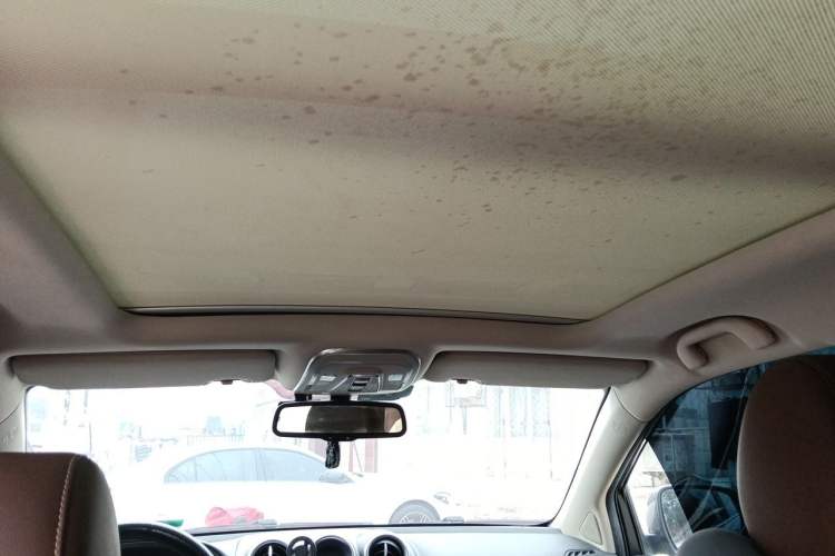 Used BYD S7 2017 2.0T Automatic Prestige Edition Headliner
