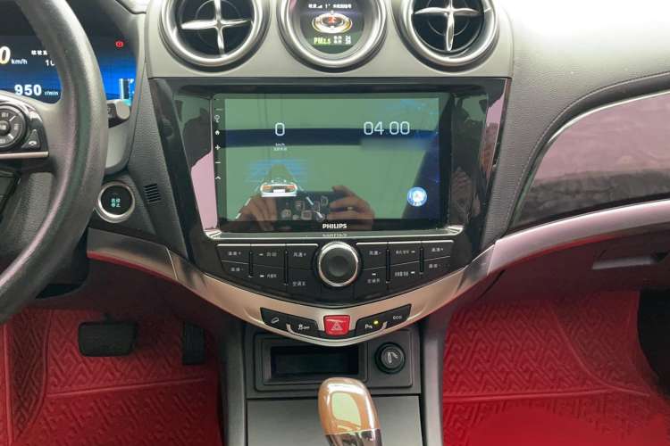 Used BYD S7 2017 2.0T Automatic Prestige Edition Interior 5