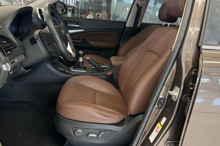 Used BYD S7 2017 1.5T Manual Luxury Model Interior 6